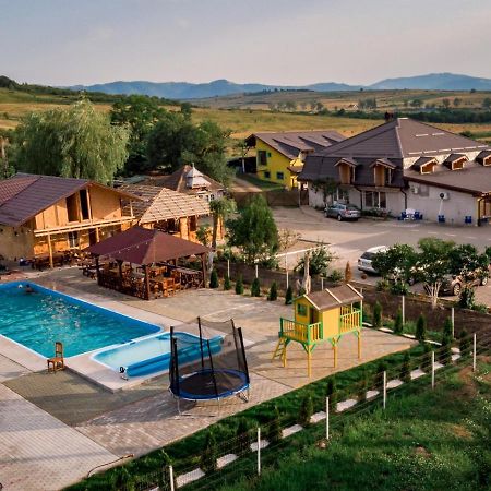 Hotel Complex Stefanesti Bozovici Exterior foto